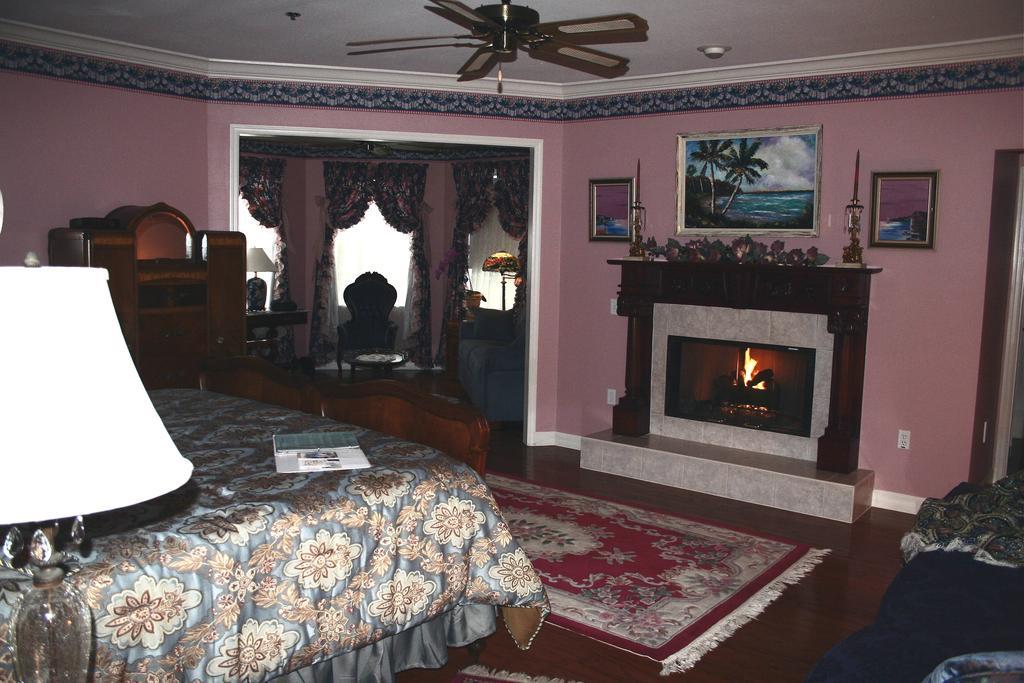 מאונט דורה Heron Cay Lakeview Bed & Breakfast מראה חיצוני תמונה