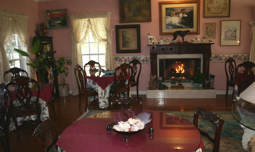 מאונט דורה Heron Cay Lakeview Bed & Breakfast מראה חיצוני תמונה