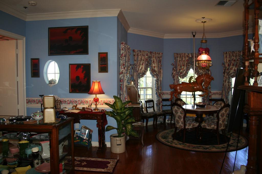 מאונט דורה Heron Cay Lakeview Bed & Breakfast מראה חיצוני תמונה
